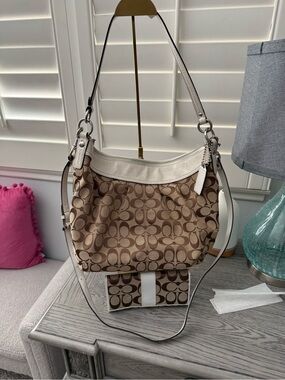 Coach Brown Signature Ashley Hobo & Matching Wallet Set